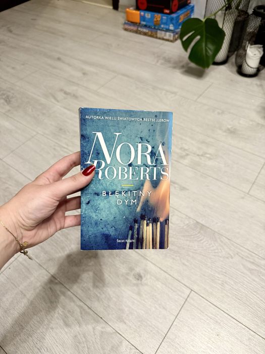 Książka Błękitny dym Nora Roberts