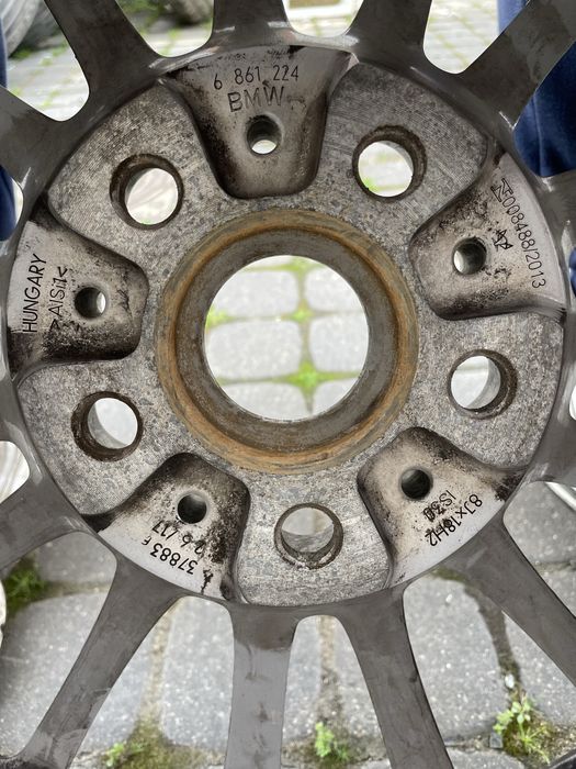 BMW 5 G30 6 G32 7 G11 8 G14 Koła felgi opony 245/45/18 zimowe DOT 2323