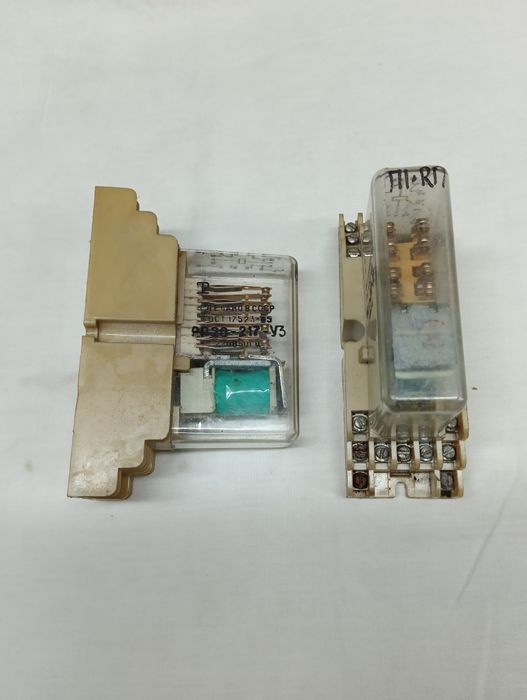 Проміжне реле РП20-217-У3, 220 В, демонтаж.