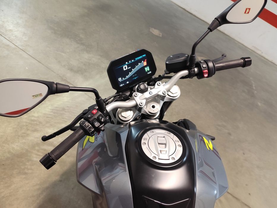BMW F900R Dynamic ESA