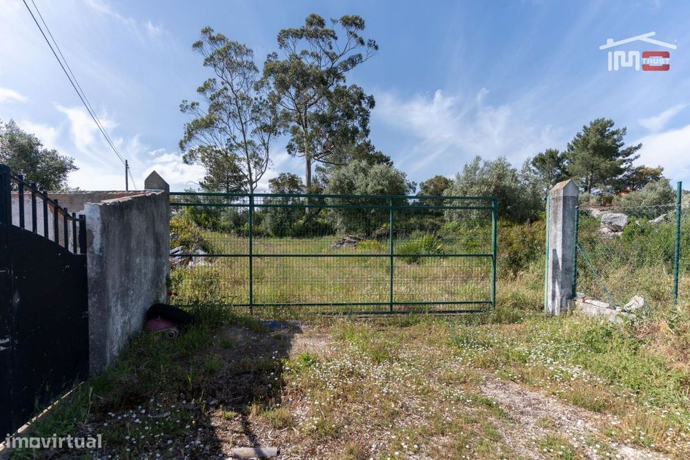 Terreno para construção no centro de Mira de Aire com 5.567 m2