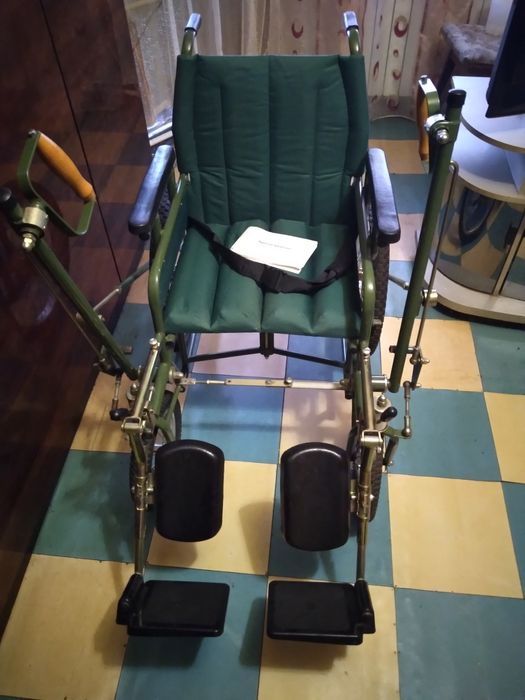 Новая инвалидной коляска.