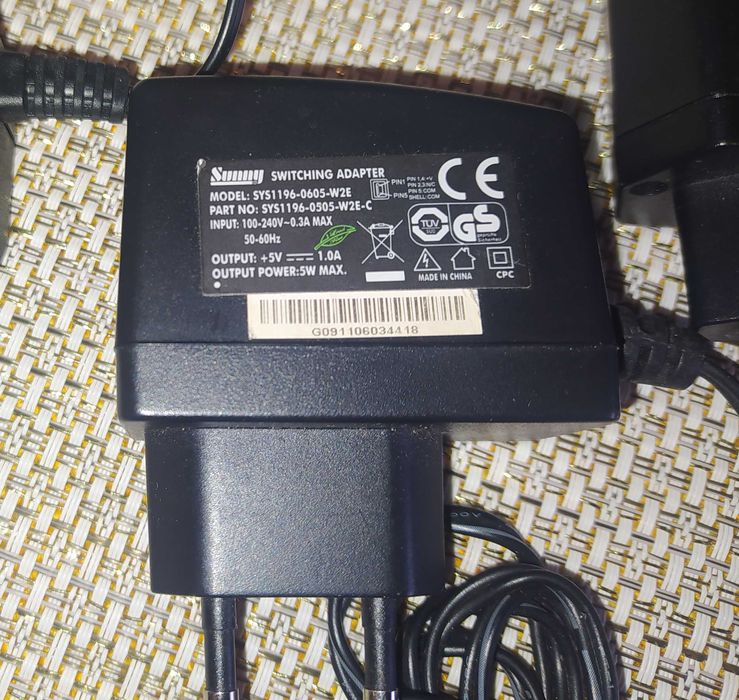 Zasilacze 5V 2A i 1A USB   3 SZTUKI