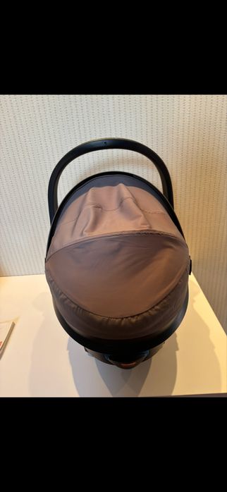 Автокрісло Stokke 0+.