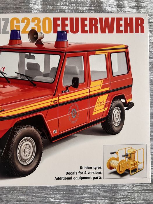 Samochód straż pożarna Mercedes Benz G230 model Italeri 3663