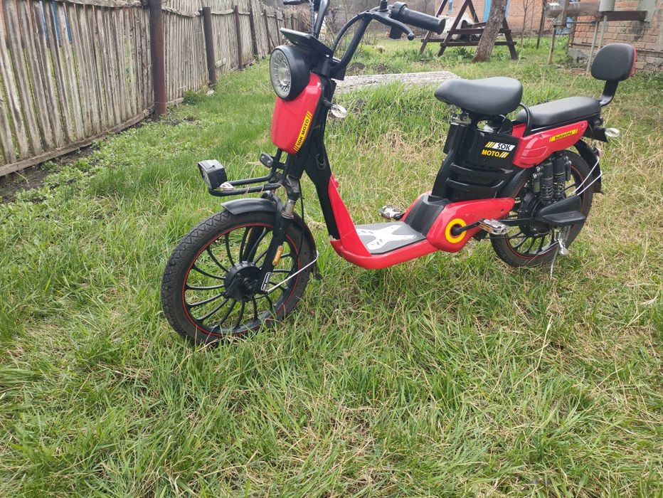 Електровелосипед (або електроскутер) моделі Sokmoto Bukovina.