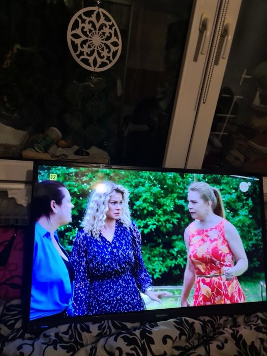 TV Philips 43 i Grundig 40