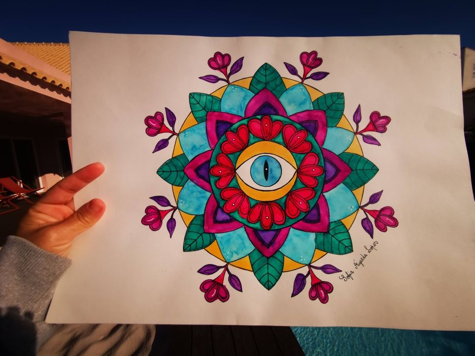 Pintura de Mandala em aguarela criada de raíz em folha A3.