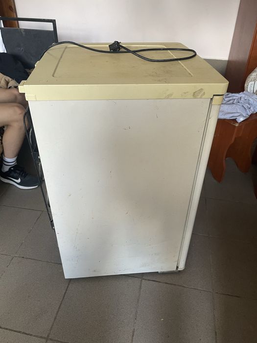 Продам холодильник