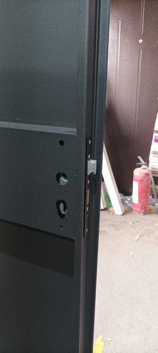 Двери входные металлические