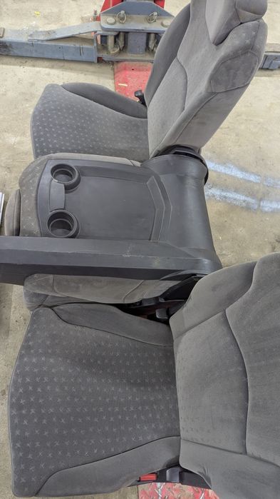 Ряд сидінь для буса