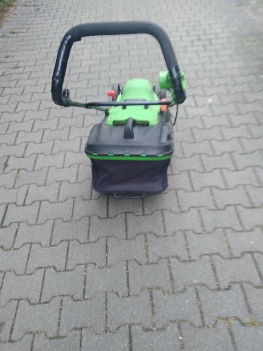 Kosiarka elektryczna 1800 V mocna / 6 trybów długości koszenia/ sprawna/ mocna