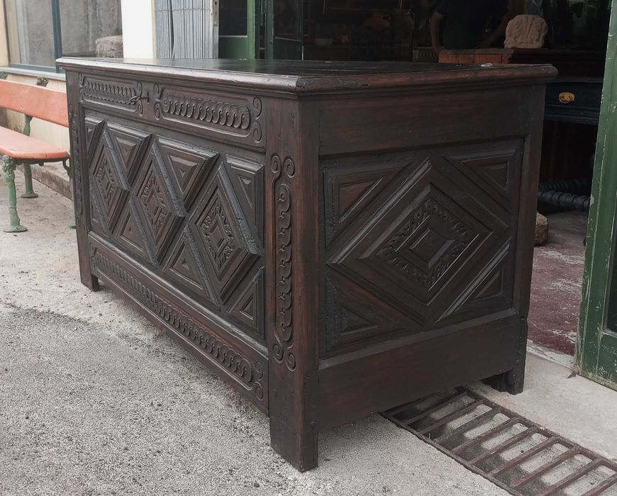 Antiga arca séc. XVII/XVIII