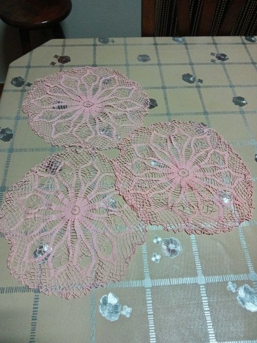 Conjunto de três naprons rosa