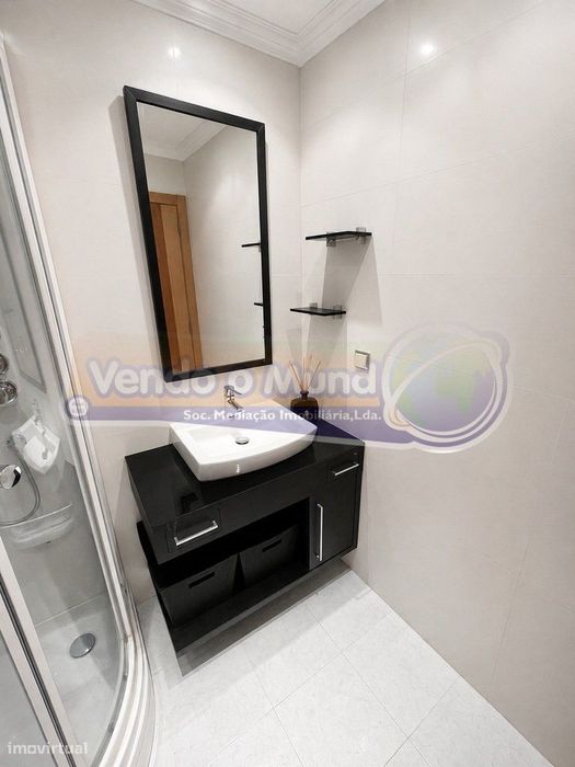 Apartamento T2 em Loures (LXLR045)