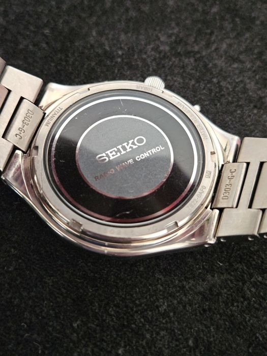 Годинник Seiko Radio Wave Control Solar Titanium 39мм