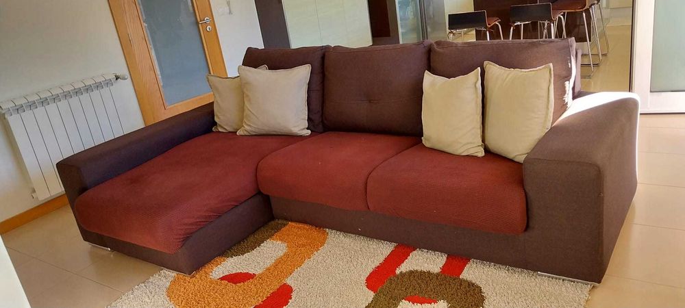 Vendo sofá com chaise longue
