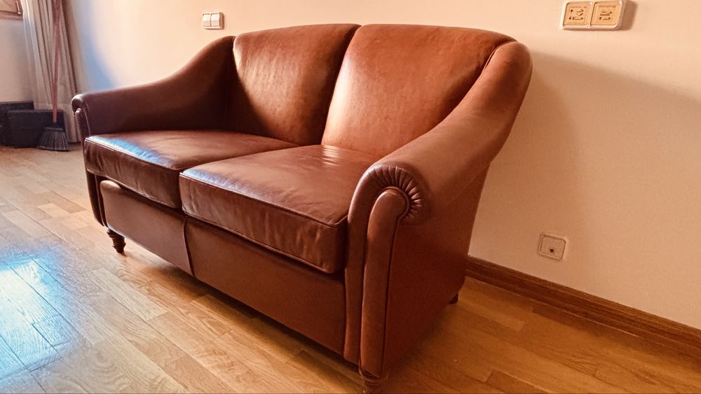 Sofa em Pele - como novo