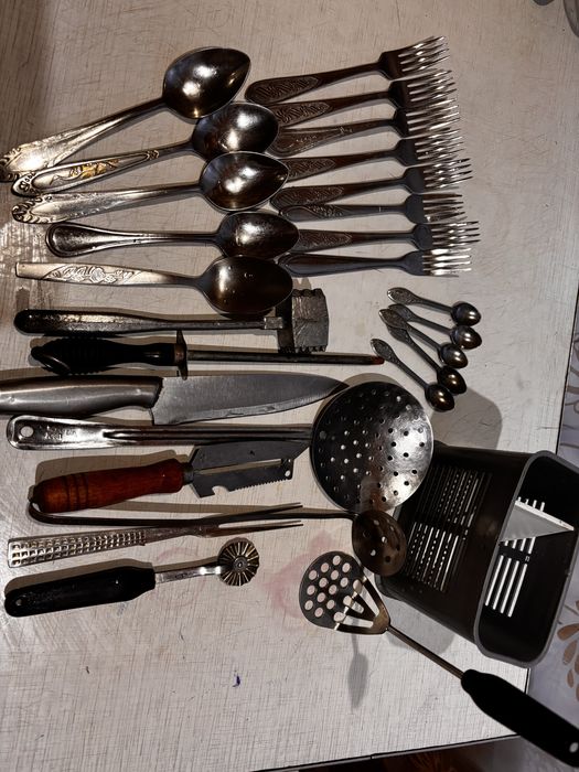 Кухонне приладдя за все 180 грн