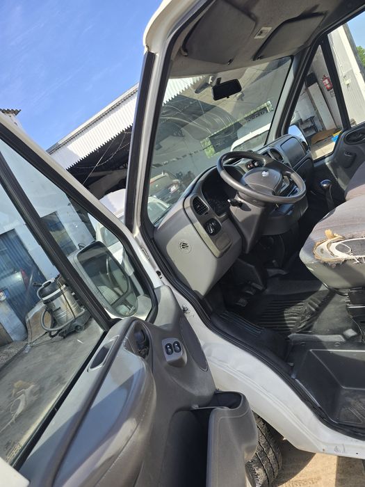 Vendo ford Transit 2002 2.0  85 T300 Direção assistida.