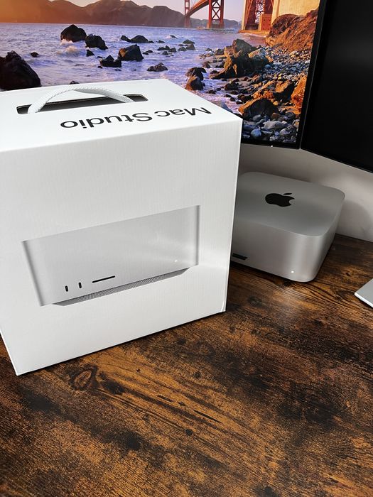 Apple Mac Studio M2 Ultra