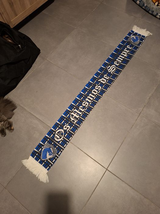 Conjunto 2 cachecóis Porto e uma bandeira com cachecol cozida