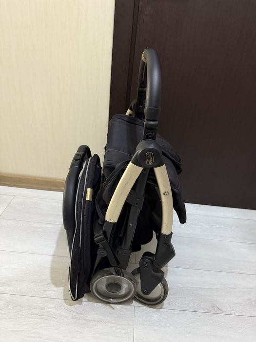 Коляска прогулянкова Chicco Goody Plus Black Re-Lux