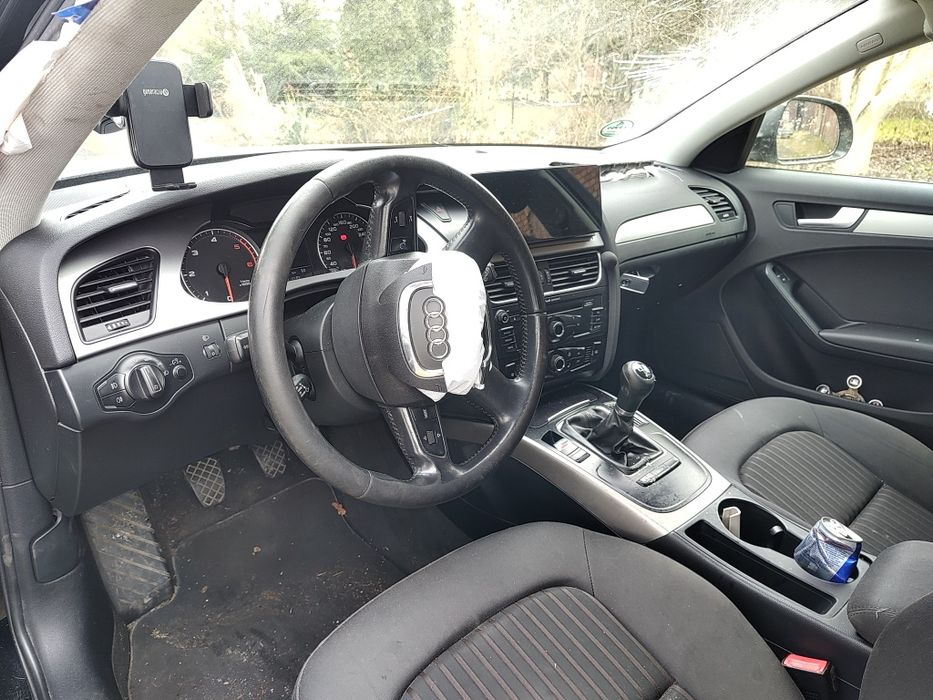 Audi A4 B8 uszkodzona