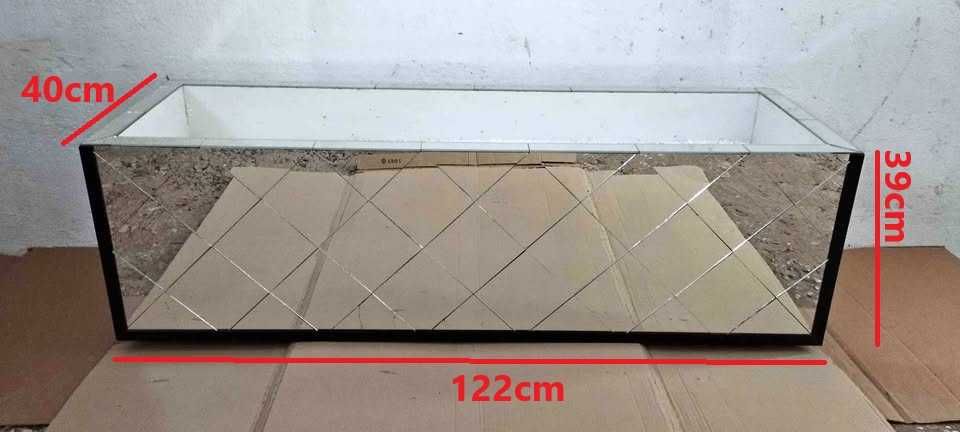 Enorme floreira retangular espelhada