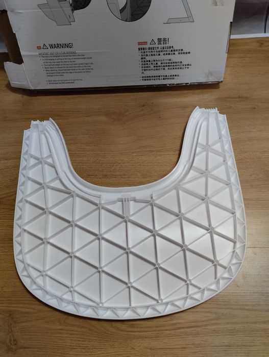 Taca tacka kompatybilna z krzesłem Stokke Tripp Trapp biała