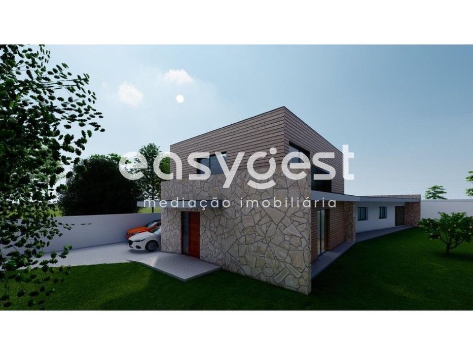 Magnificent 1650 m² plot with approved project in Trancoso.