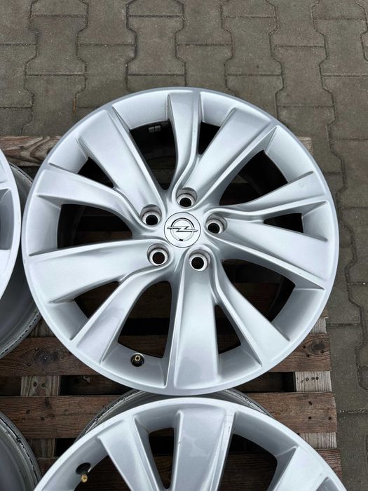5x115 7,5j x 18" et41 OPEL OE Insignia Astra z czujnikami cisnienia