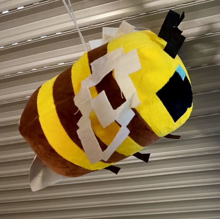 Rewelacyjny pluszak maskotka Minecraft Pszczoła