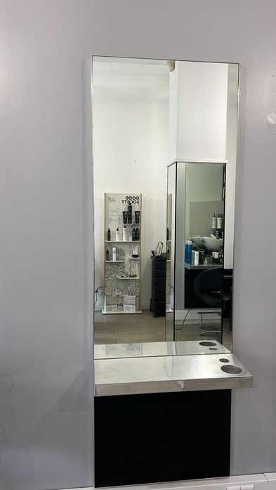 Vende-se bancadas e espelhos de cabeleireiro