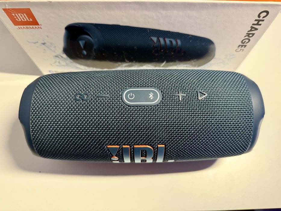 JBL Charge 5 портативна колонка