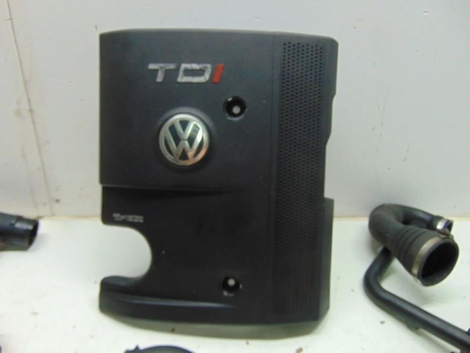 VW Passat tampa motor/Tubos " usado em bom estado