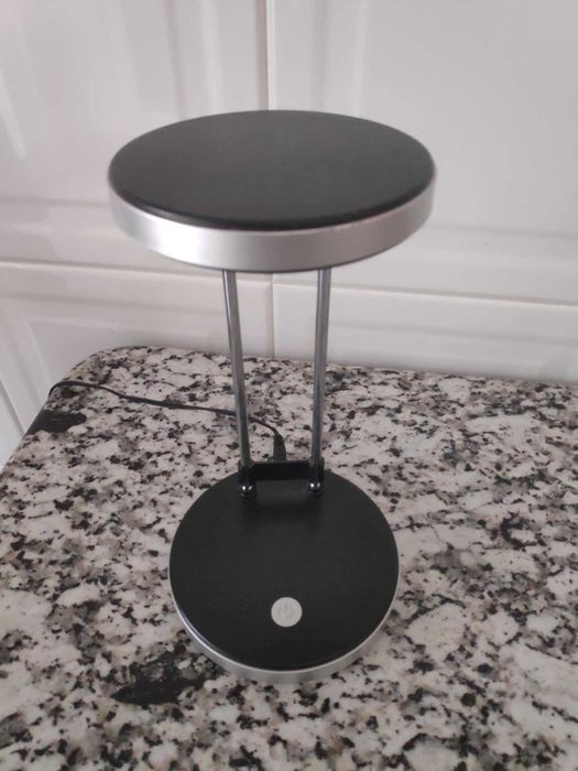 Candeeiro de secretária led extensível impecável