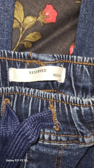 Jeansy na gumce Reserved 152