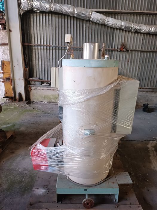 Електричний паровий котел майже новий