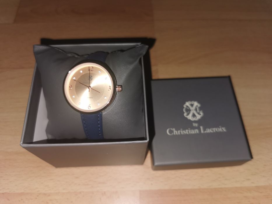 Zegarek damski Avon Christian Lacroix
