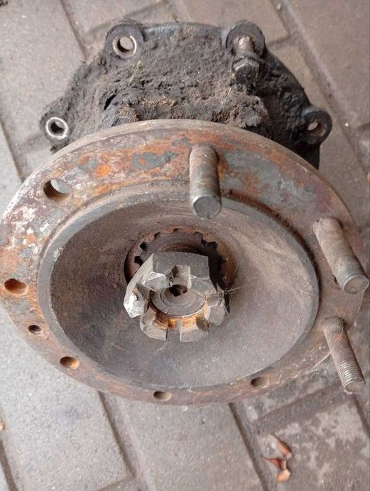 Флянец + хвостовик + крышка редуктора УРАЛ 4320