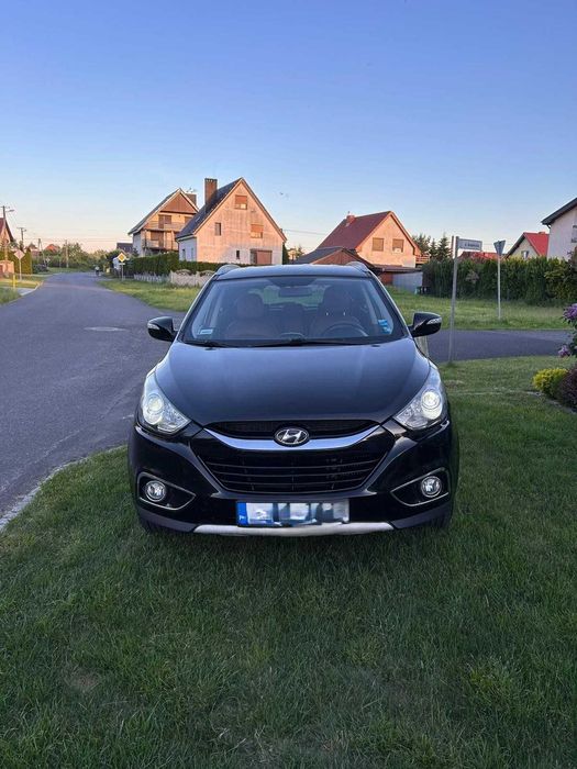 Hyundai ix35 2011 – czarny – hak holowniczy