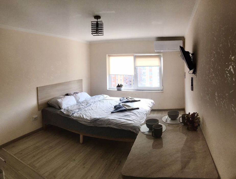 Подобово посуточно, квартира-студія. Центр. Недалеко озеро. Власник.