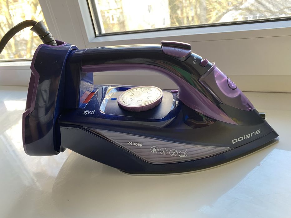 Праска Polaris PIR 2457K Cord(LESS)