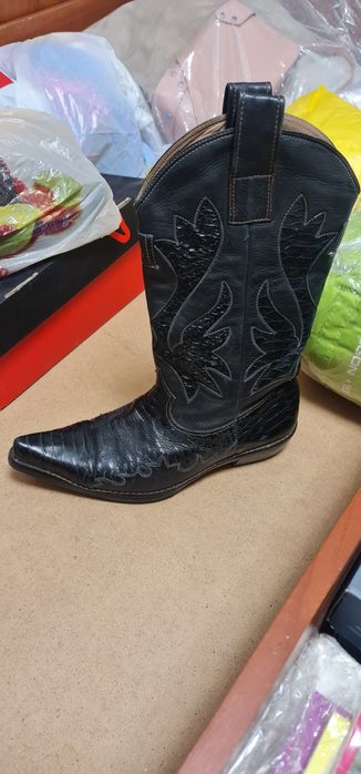 Продам Ковбои мужские.Ручной роботы.