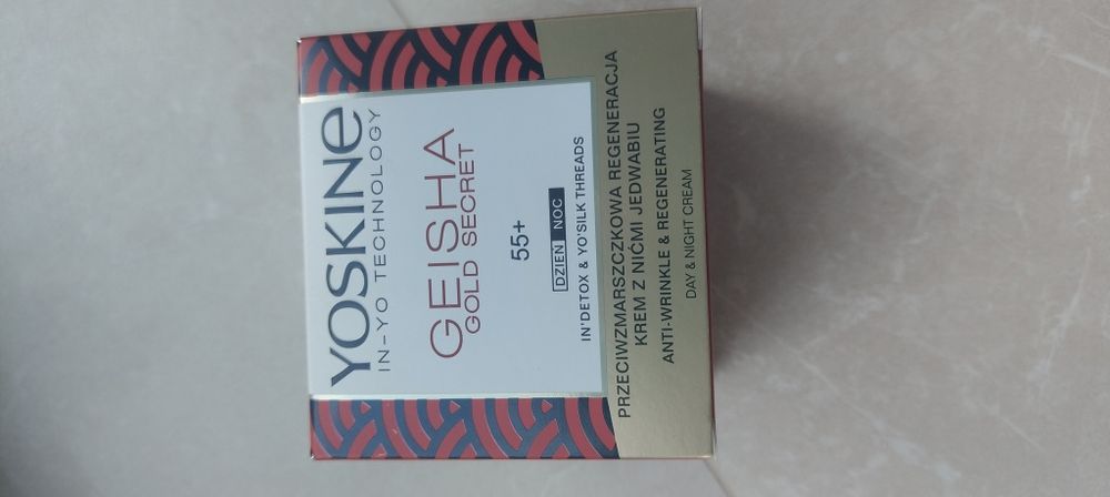 Krem przeciwzmarszczkowa regeneracja