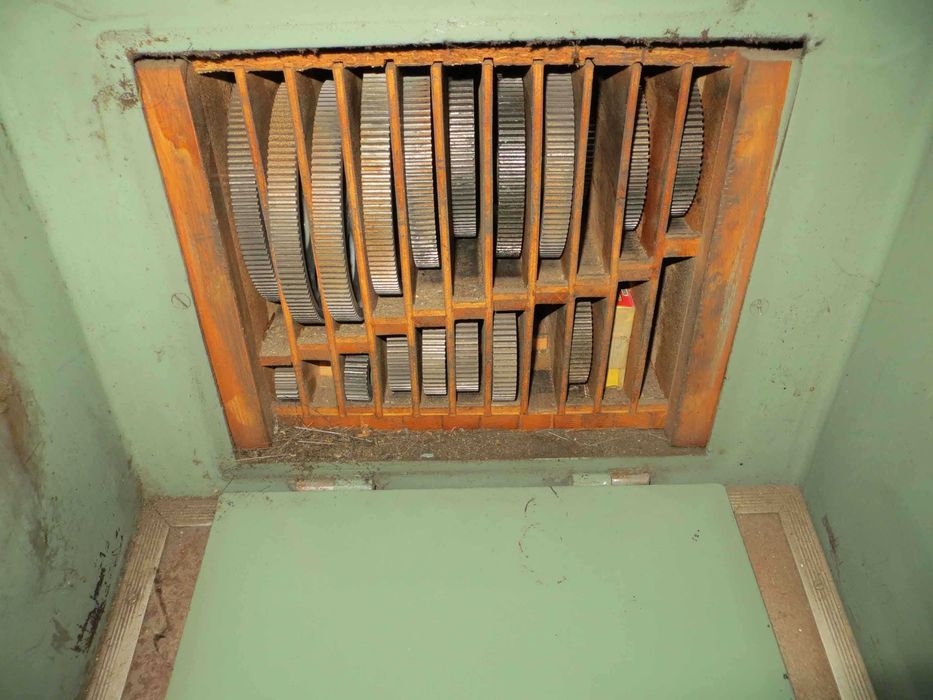 Leinen mała tokarka