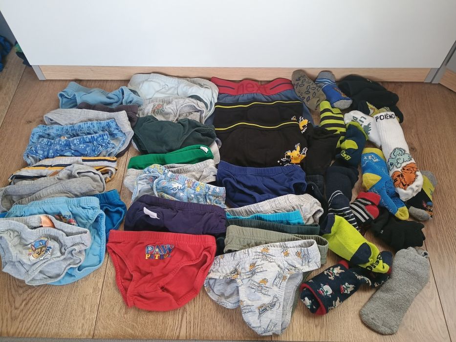 Zestaw majtek u skarpetek chłopięcych