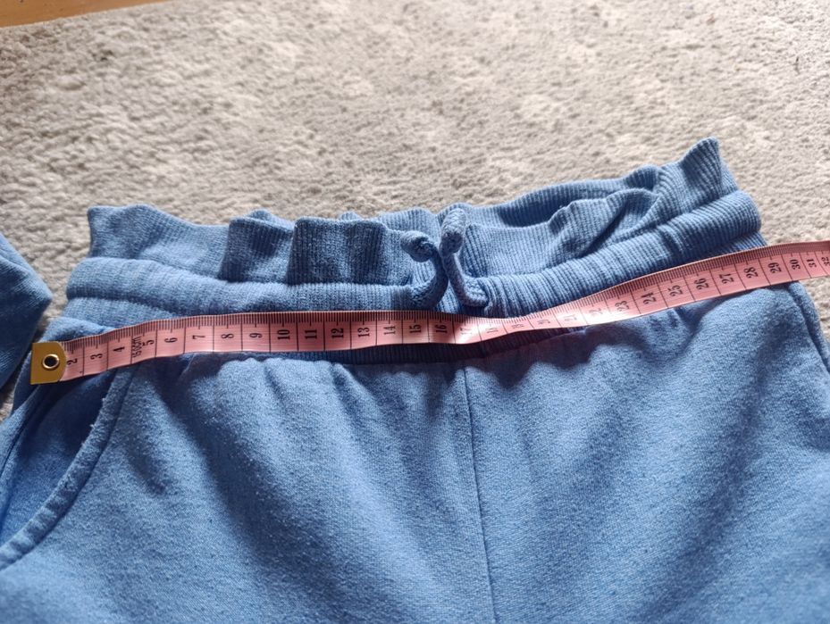 Dres Kuromi dla dziewczynki 134/140