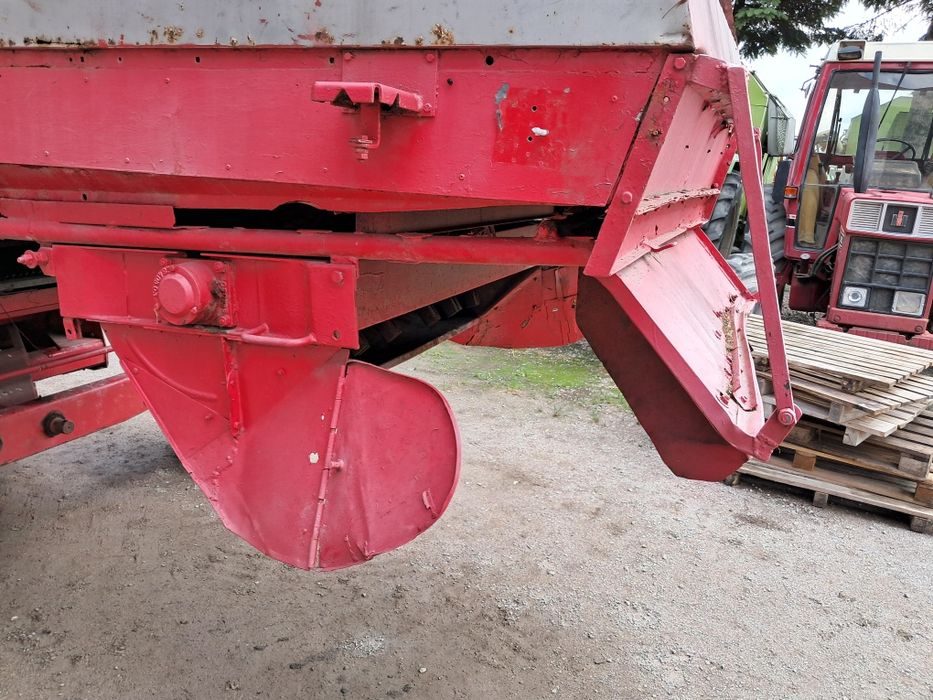 Sieczkarnia do kombajnu Massey Ferguson 520,525,620 i inne części